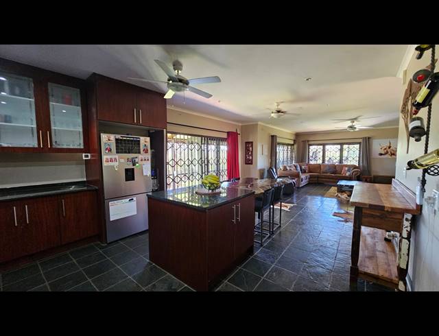 3 BEDROOM HOUSE FOR SALE IN SWARTRUGGENS